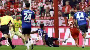 Moćni Bayern pregazio HSV, Luka Vušković želi debi što prije zaboraviti