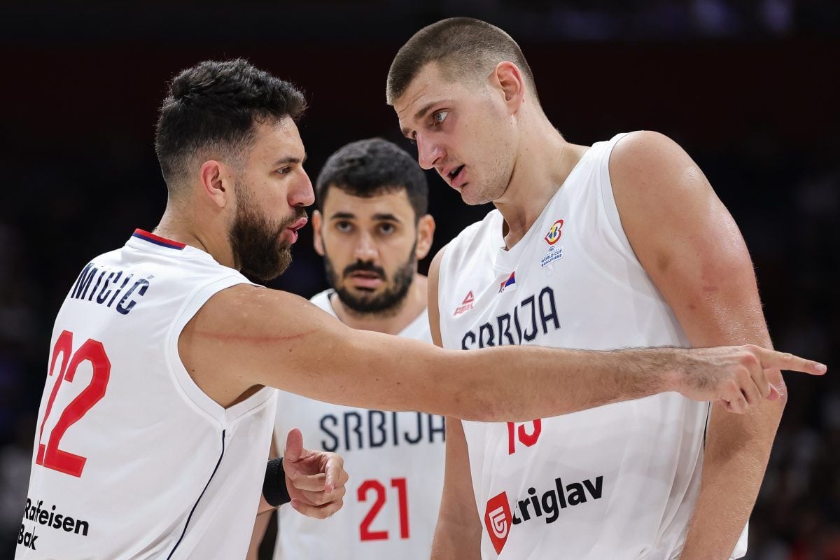 Srbija gori, sve je zakuhala ponajveća zvijezda tima: "Kancer ekipe, mora biti izbačen!" Srbija gori, sve je zakuhala ponajveća zvijezda tima: "Kancer ekipe, mora biti izbačen!"