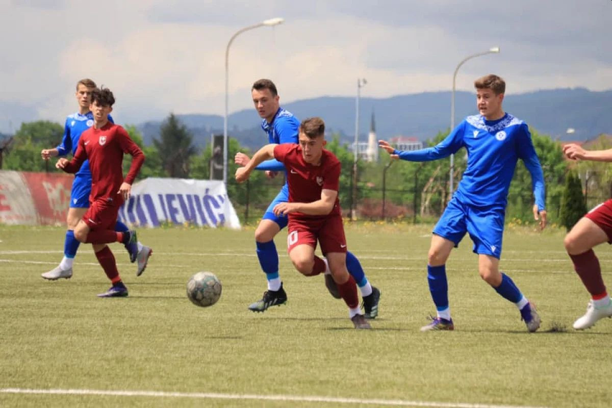 Petarda kadeta FK Sarajevo protiv FK Željezničara