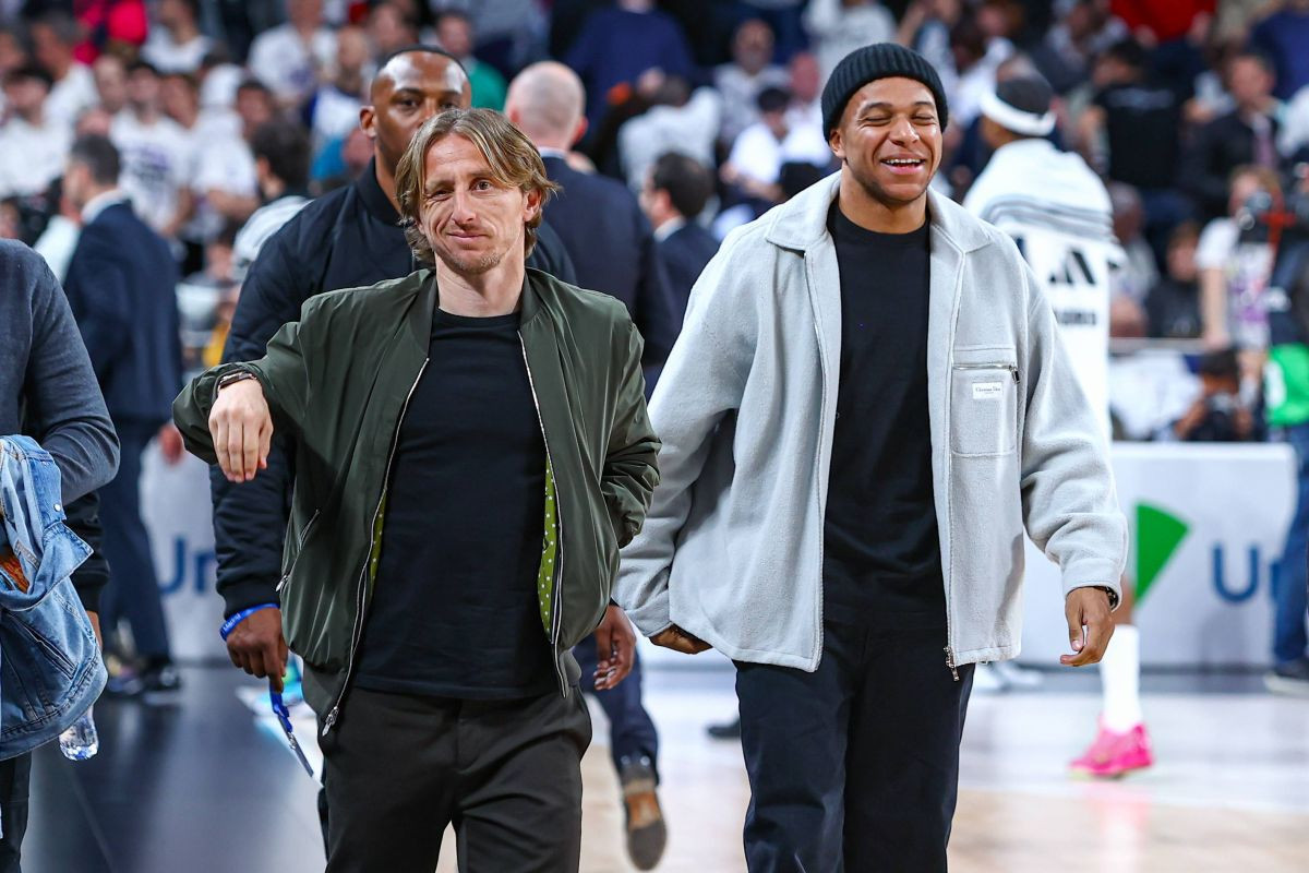Modrić jeste ikona Reala, ali Don Carlo je šef - Luka mora da se pomiri sa surovom odlukom Modrić jeste ikona Reala, ali Don Carlo je šef - Luka mora da se pomiri sa surovom odlukom