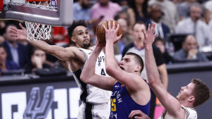  Triple-double Nikole Jokića u pobjedi Nuggetsa, Warriorsi konačno slavili