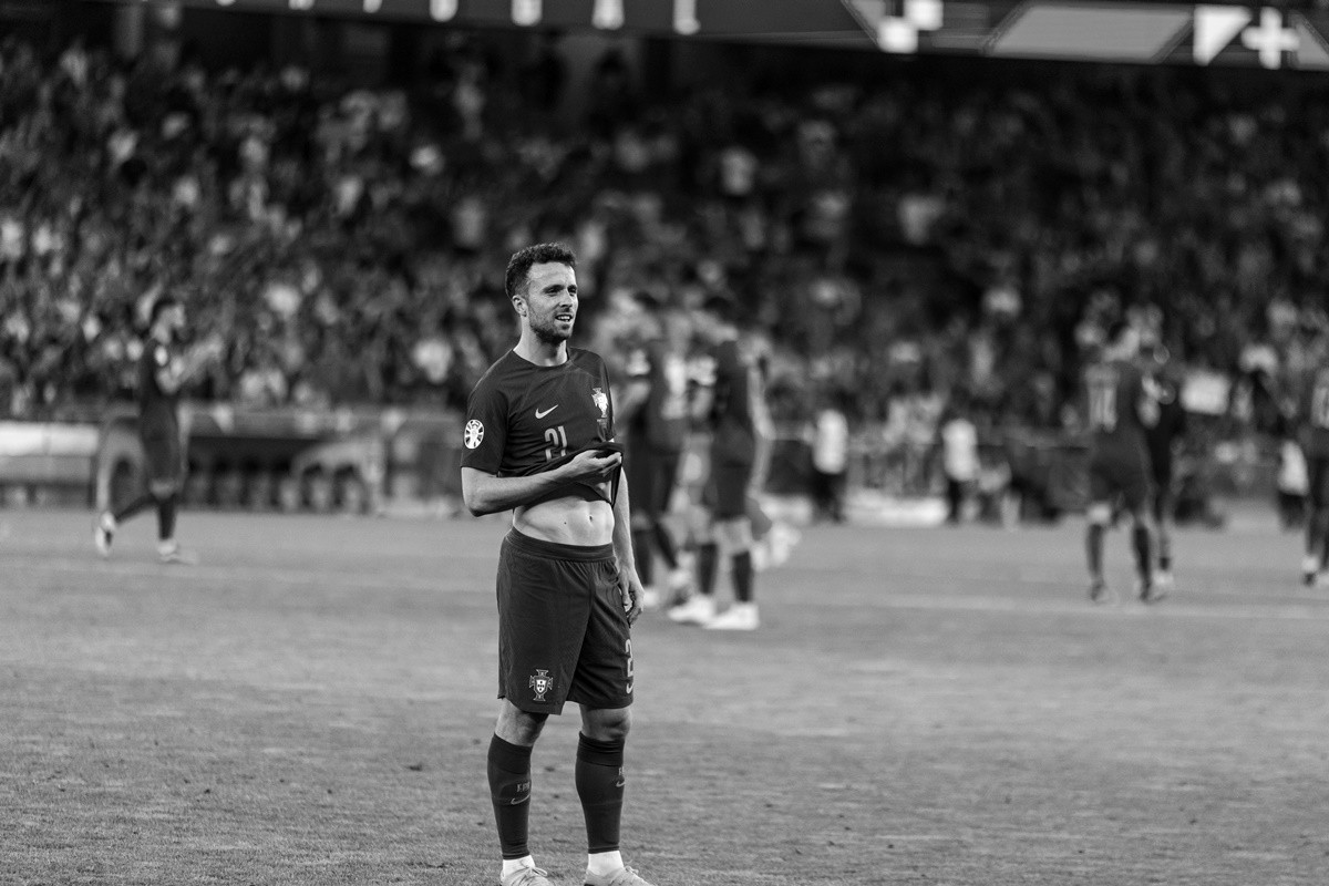 Edin Džeko se oprostio od tragično stradalog Dioga Jote Edin Džeko se oprostio od tragično stradalog Dioga Jote
