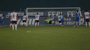 Poluvrijeme na Pecari: Petrović dva puta pokazivao na penal