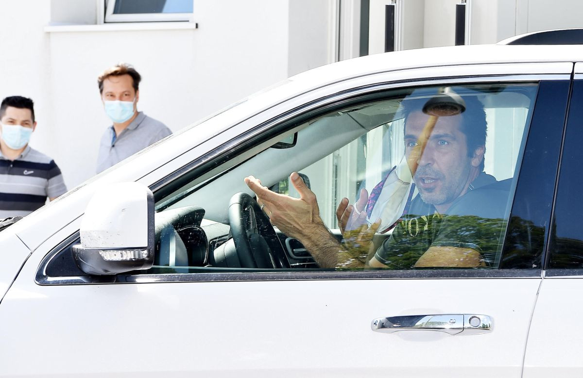 Buffon odbio ponudu evropskog giganta jer ne želi da sjedi na klupi
