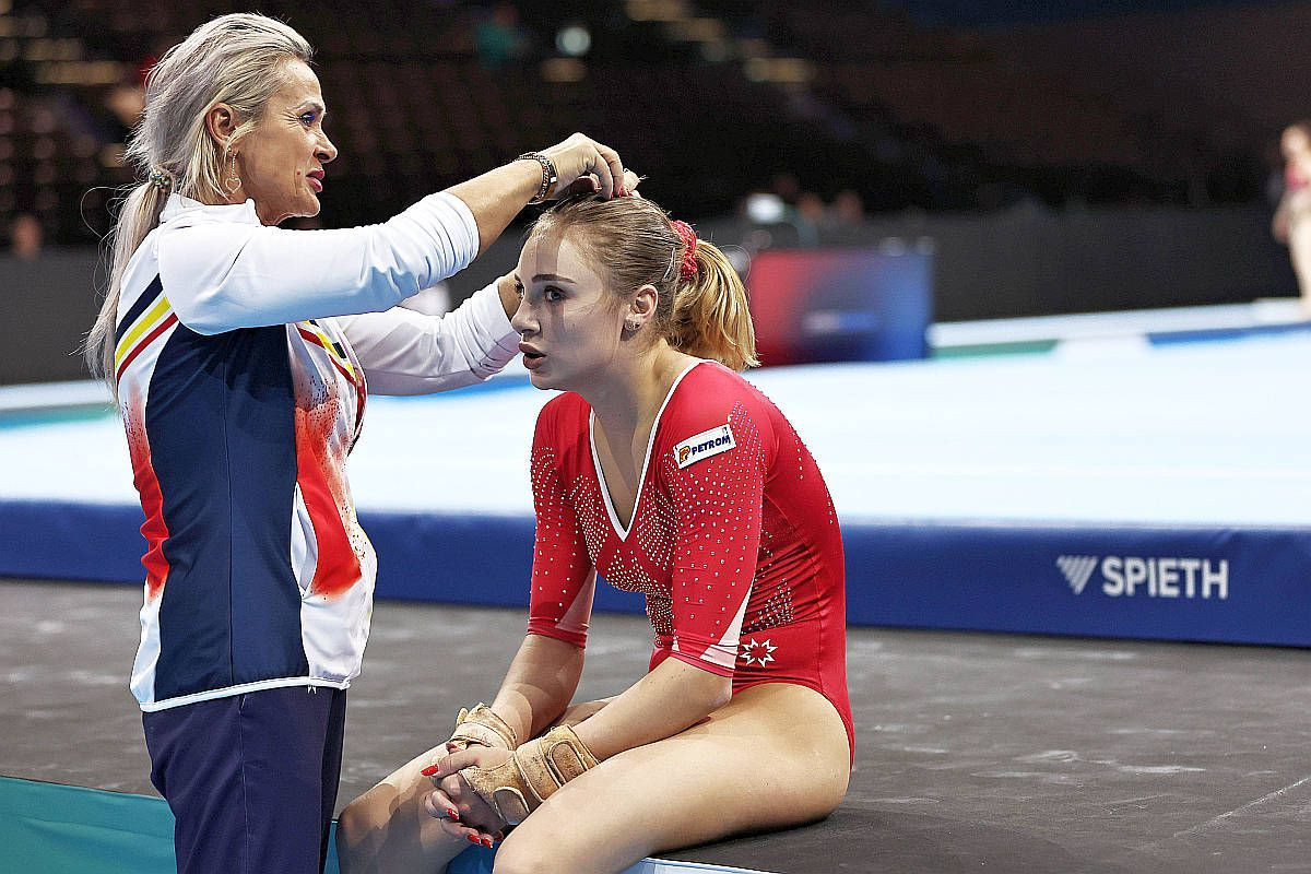 Šokantan video - Sabrina moli majku za oprost, ali ona je ponižava: "Šta ti mogu kad si glupa?!"