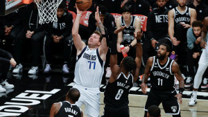 Durant i Irving samo su u čudu posmatrali šta radi Dončić
