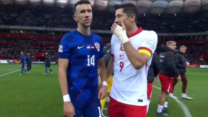 Nije izdržao! Ogorčeni Perišić prišao Lewandowskom da traži pravdu, bolje da nije jer se samo...