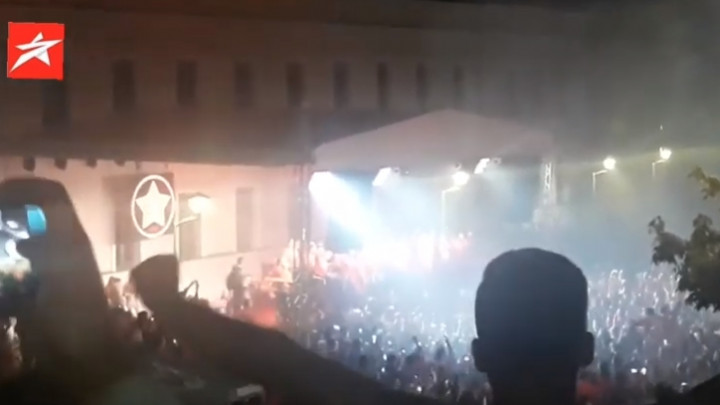 Kapiten se pojavio i napravio ludnicu: Pričat će se Mostarom kako je Zvonić poveo navijanje...