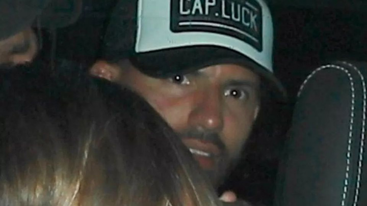 Aguero lumpuje po noćnim klubovima, a svi se pitaju ko je zanosna plavuša?
