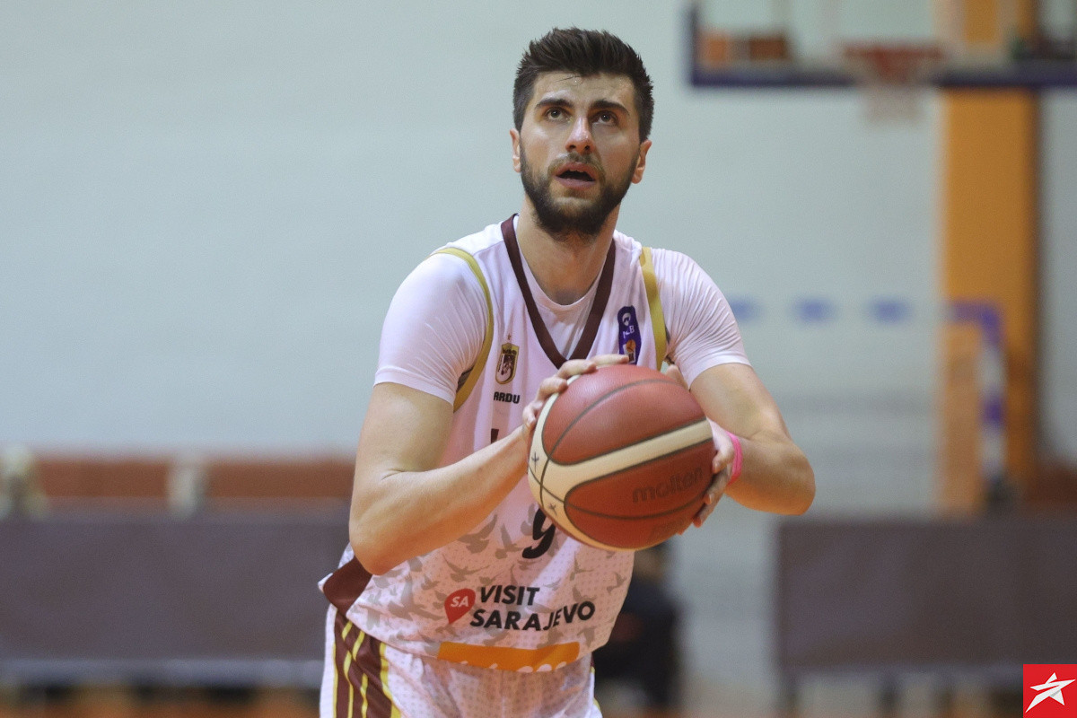 Radnički uspio izdržati jedno poluvrijeme, ali Delalić odveo Bosnu do pobjede Radnički uspio izdržati jedno poluvrijeme, ali Delalić odveo Bosnu do pobjede