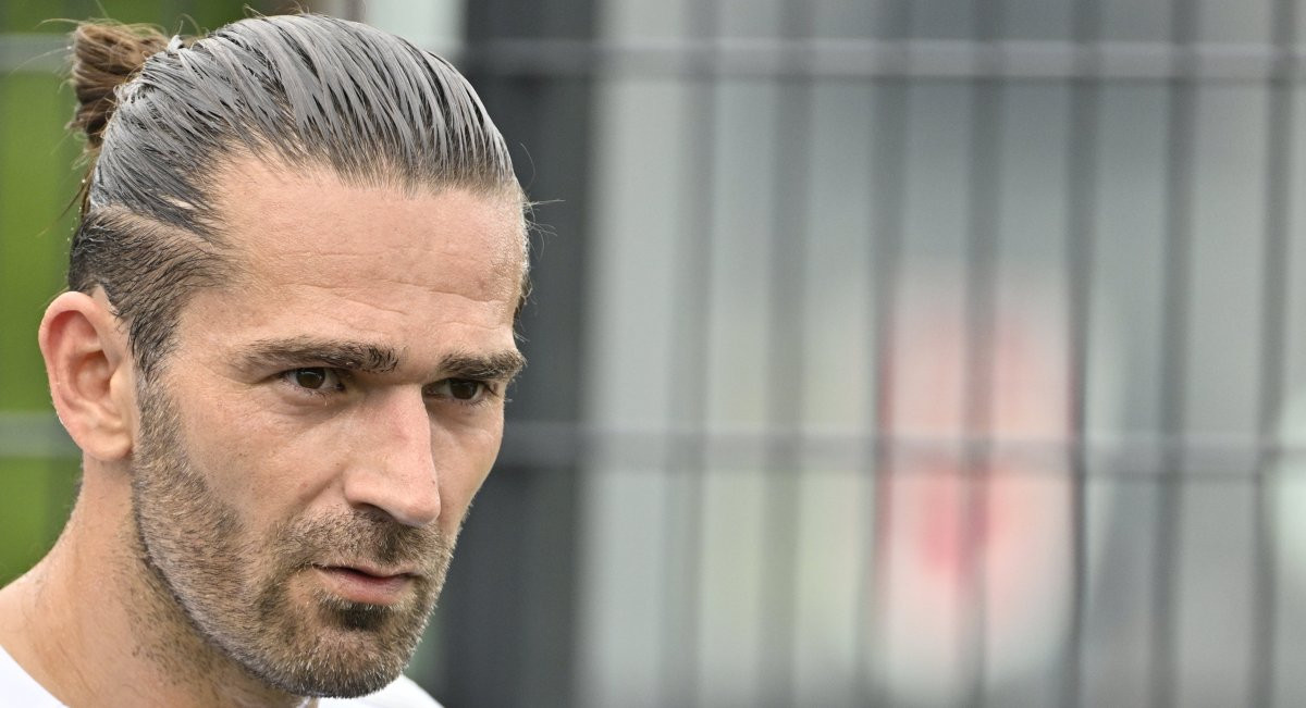 U sjenu bacio i Thompsona! Otkriveno šta je napravio Livaja, čuo je riječi "balavče jedan", a onda.. U sjenu bacio i Thompsona! Otkriveno šta je napravio Livaja, čuo je riječi "balavče jedan", a onda..
