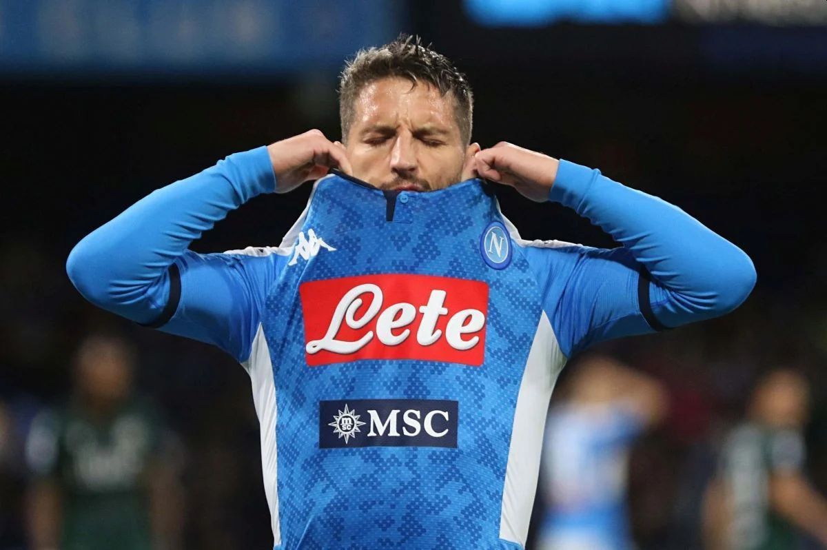 Chelsea se uključio u borbu za Mertensa Chelsea se uključio u borbu za Mertensa