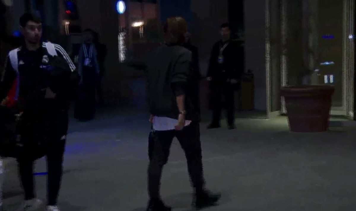 Video na kojem je Modrić u centru pažnje zabrinuo sve navijače Reala Video na kojem je Modrić u centru pažnje zabrinuo sve navijače Reala