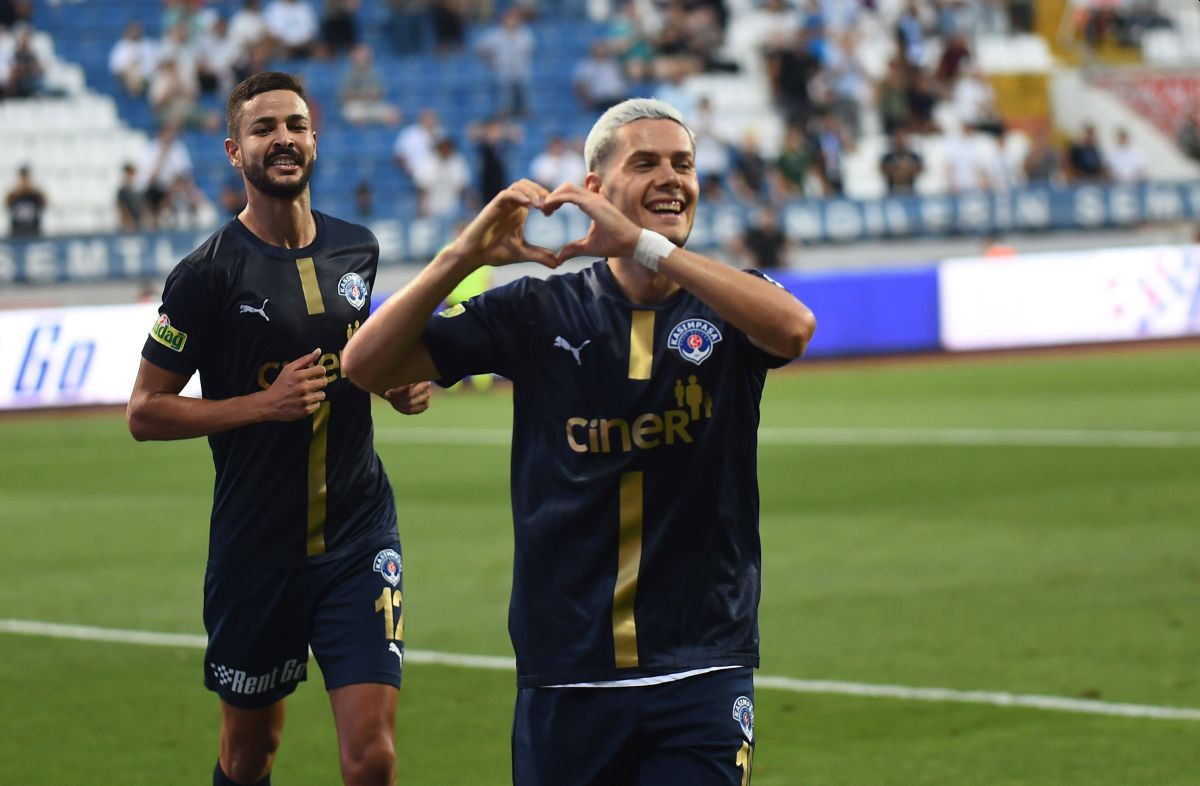 Kasimpasa pobijedila Alanyaspor, Haris Hajradinović ponovo postigao pogodak Kasimpasa pobijedila Alanyaspor, Haris Hajradinović ponovo postigao pogodak