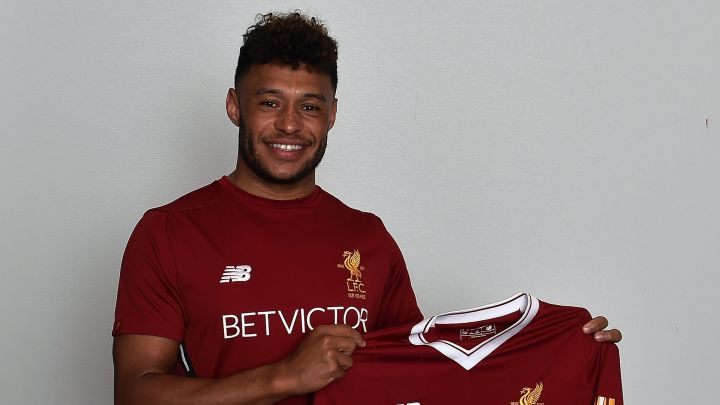 Zvanično: Oxlade-Chamberlain novi igrač Liverpoola