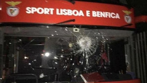 Napadnut autobus s igračima Benfice, dvojica fudbalera u bolnici