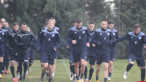 Plavi trenirali u punom sastavu, sutra igraju prvi meč u 2021. godini