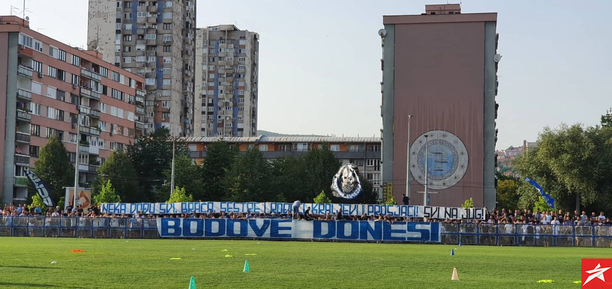Manijaci transparentom najavili veliki derbi protiv FK Sarajevo