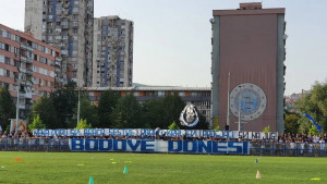 Manijaci transparentom najavili veliki derbi protiv FK Sarajevo