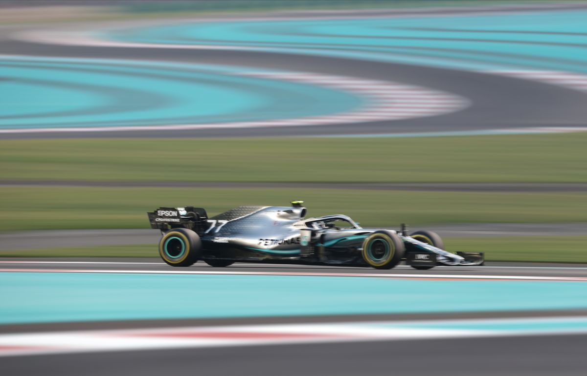 Prvi test u Barceloni pripao Mercedesu 