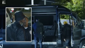 NBA zvijezdu opkolila policija, s rukama iznad glave morao je da napusti crni kombi