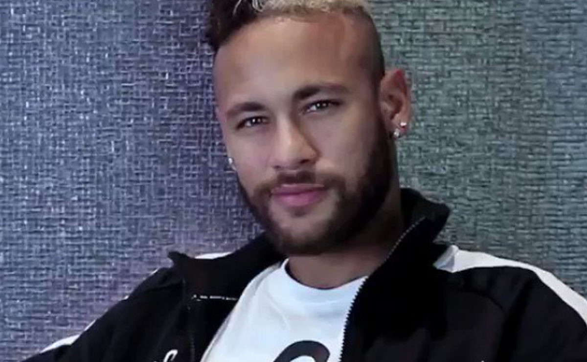 Neymar prvi put pozira u novoj opremi i poručuje: Kralj se vratio!