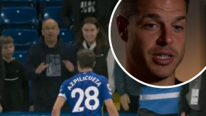 Azpilicueta sreo navijača s kojim se svađao nakon utakmice, pa pokazao kakav je gospodin