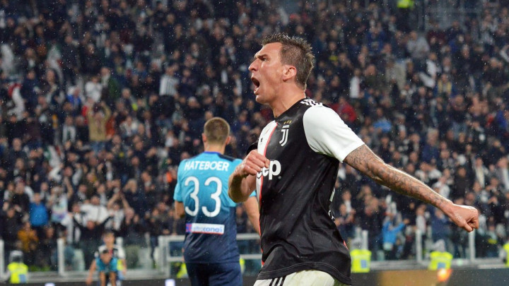 Mandžukić "prelomio", na zimu seli na Otok?!