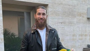 Sergio Ramos na udaru navijača jer se fotografisao s dresom bivše zvijezde Barcelone