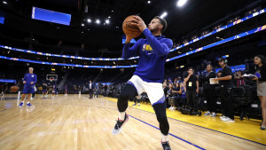 Steph Curry se vraća na parket