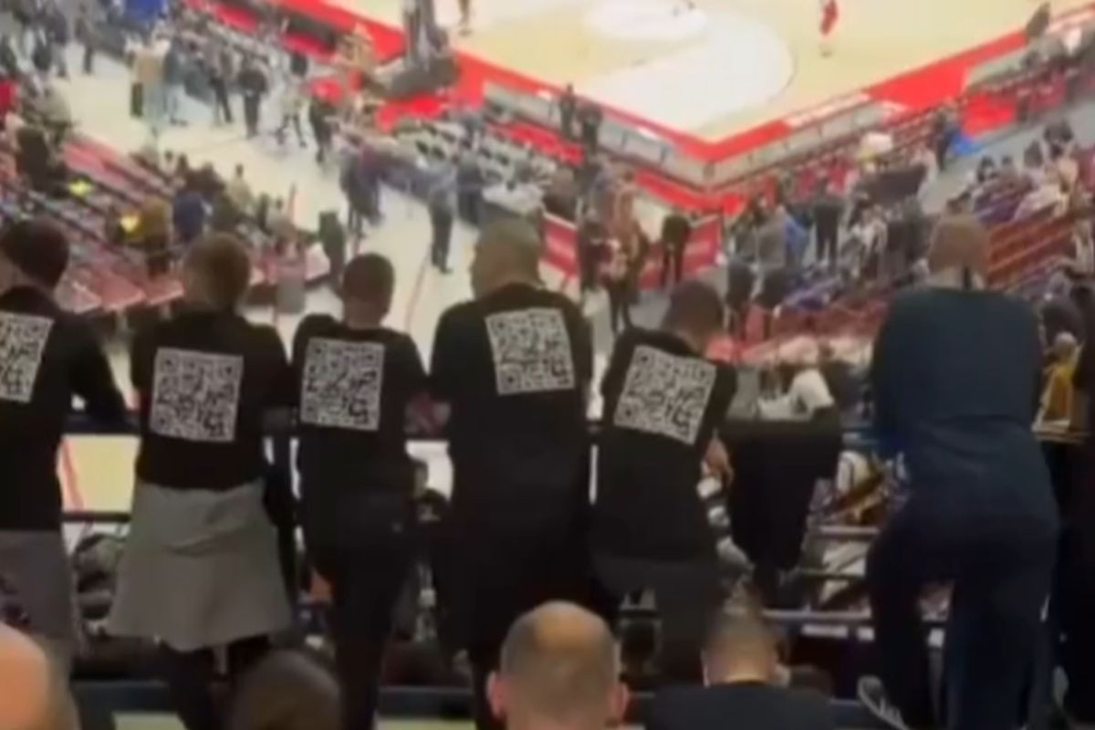 Ne trebaju im riječi, Grobari su nestvarnim potezom uništili noć Aleksandru Vučiću Ne trebaju im riječi, Grobari su nestvarnim potezom uništili noć Aleksandru Vučiću