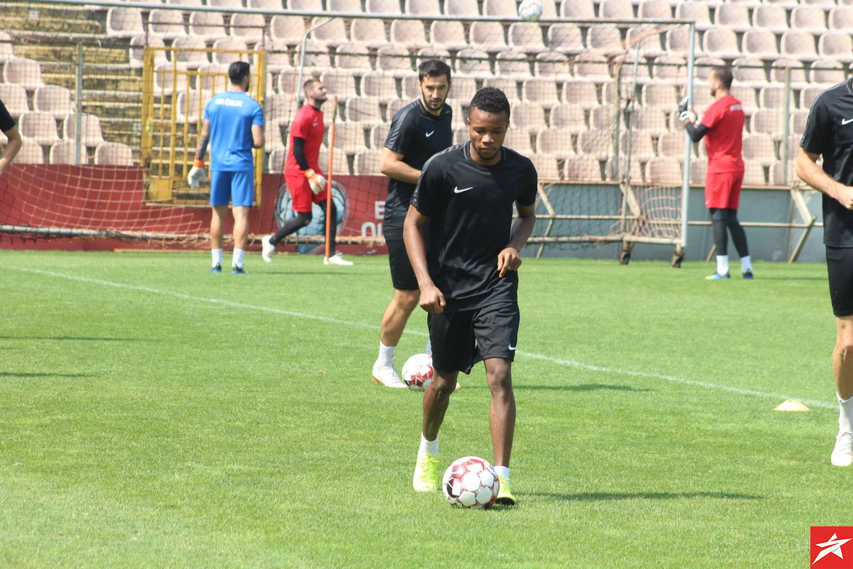 Čelik odradio trening pred odlazak u Mostar: Ekipi se priključio nogometaš iz Senegala