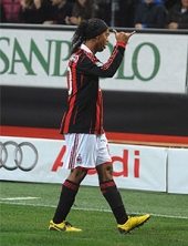 Ronaldinho presretan zbog Milanove pobjede