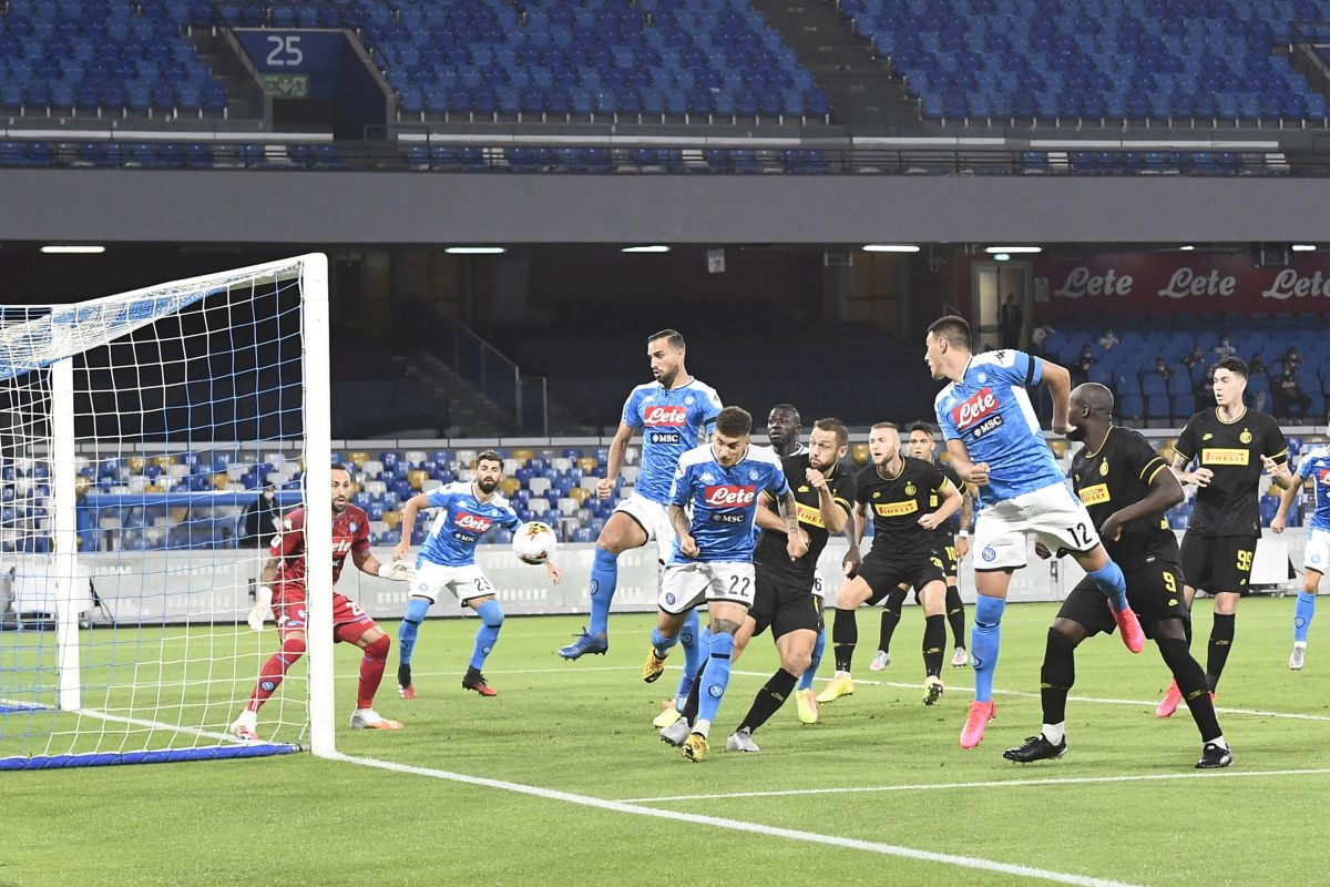 Eriksenov gol iz kornera nedovoljan Interu: Mertens ispisao historiju i odveo Napoli u finale Kupa