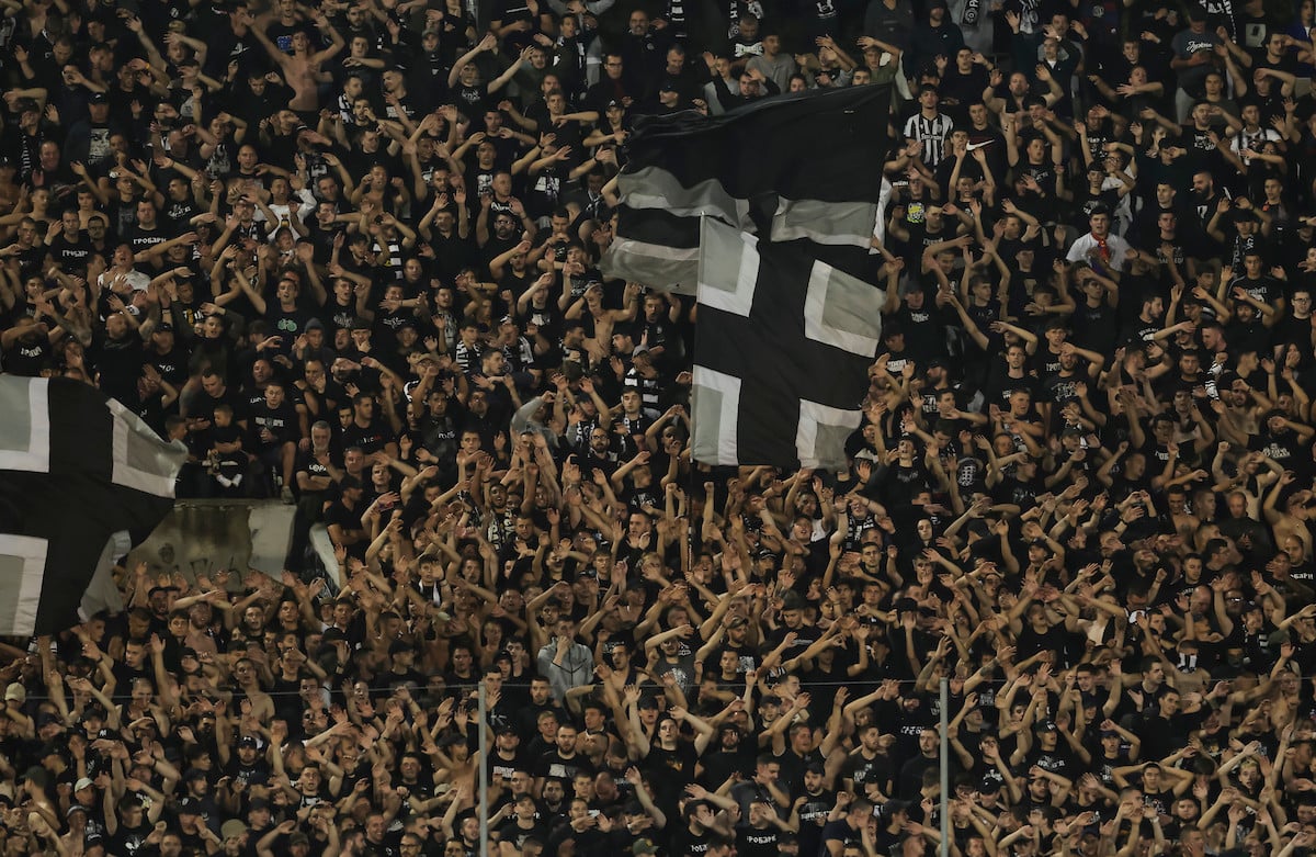 Tragedija u Humskoj pred 23.000 Grobara, na Kosovu bruje o skandalu: "UEFA ovo ne smije tolerisati" Tragedija u Humskoj pred 23.000 Grobara, na Kosovu bruje o skandalu: "UEFA ovo ne smije tolerisati"