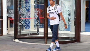Sinonim za aroganciju i umišljenost: Fotografija koja najbolje opisuje Mbappeov status u PSG-u