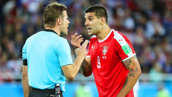 Arbitra Brycha duel Švicarske i Srbije koštao posla na Mundijalu?