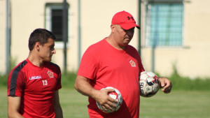 Legendarni golman razočaran FSBiH: "Za nas na tribinama nema mjesta, ali za 'pevaljke' ima"