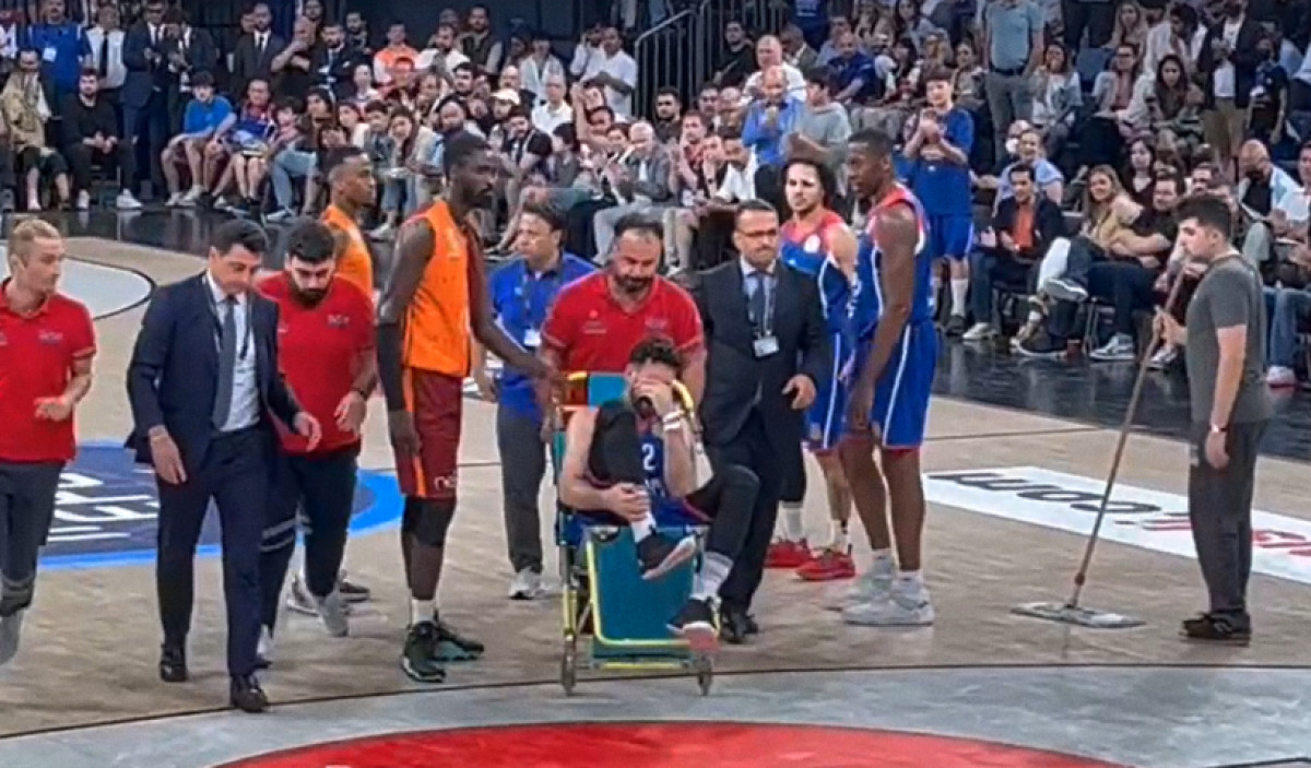 Šok i nevjerica nakon povrede Vasilija Micića: Srbijanski košarkaš zaplakao na izlasku