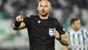Upitan jako važan derbi, a razlog je pijani sudija koji je sa svojim pomoćnicima vrijeđao ljude