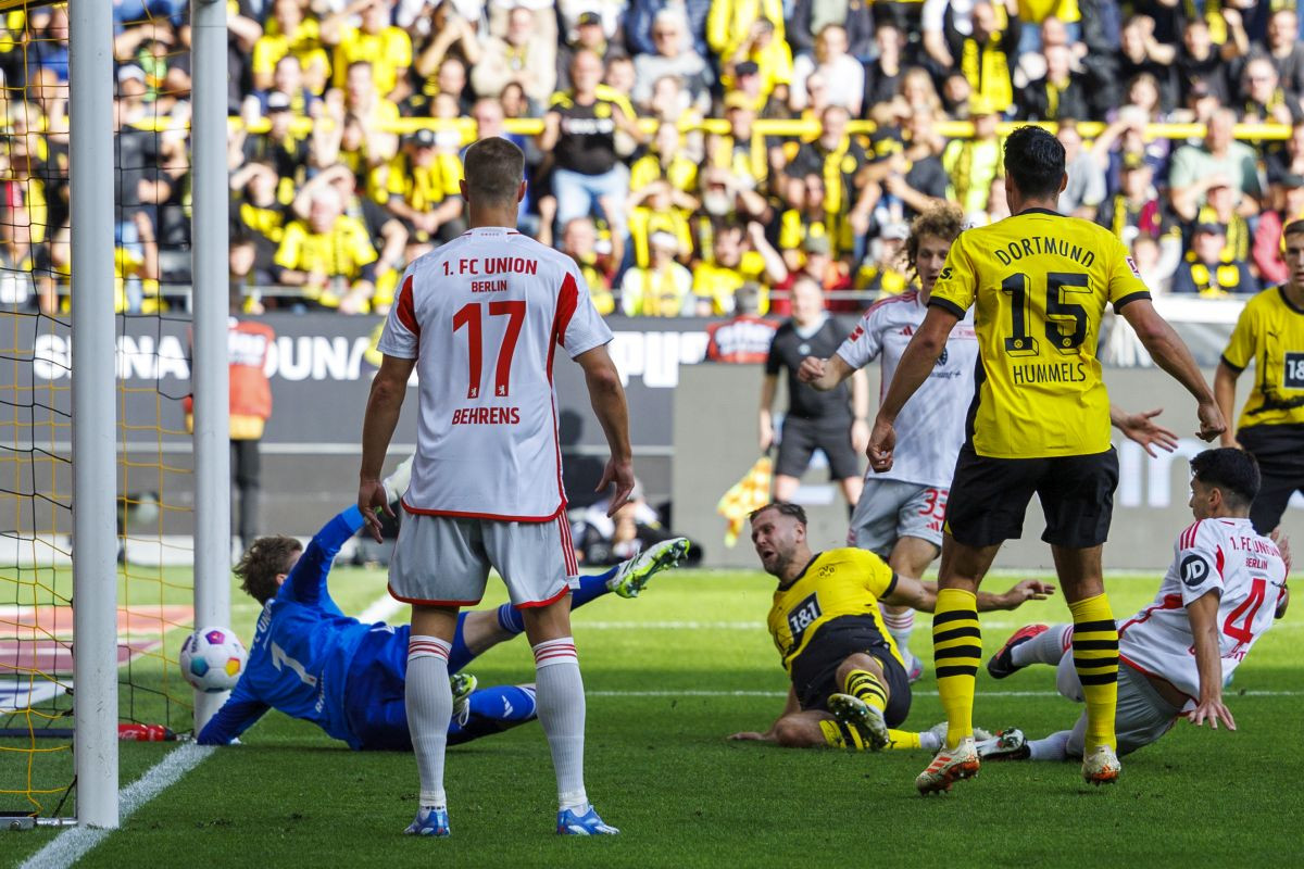 Spektakl u Dortmundu obilježio subotu u Bundesligi, Demirović upisao novi pogodak