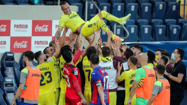 Činilo se da je Cazorla sinoć završio karijeru, a već jutros je potpisao za drugi klub