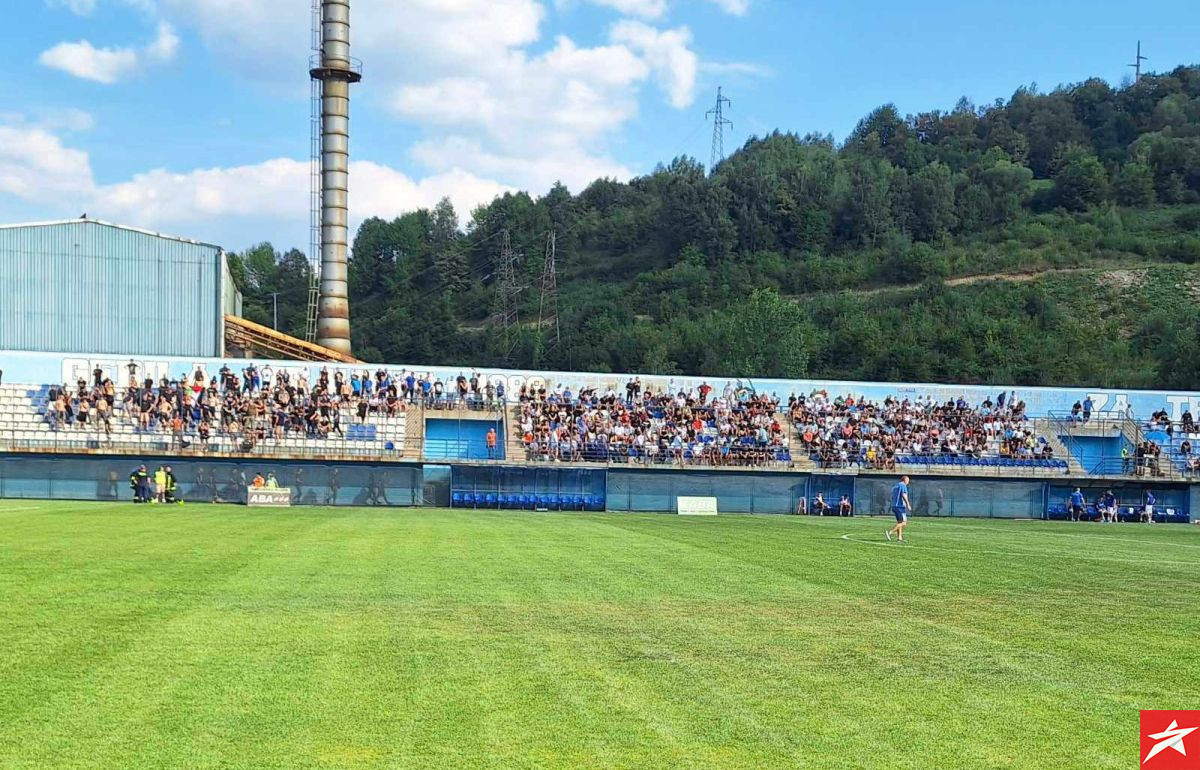 Na Pirotu ne može pasti ni igla: Navijači Travnika i Čelika napravili spektakl Na Pirotu ne može pasti ni igla: Navijači Travnika i Čelika napravili spektakl