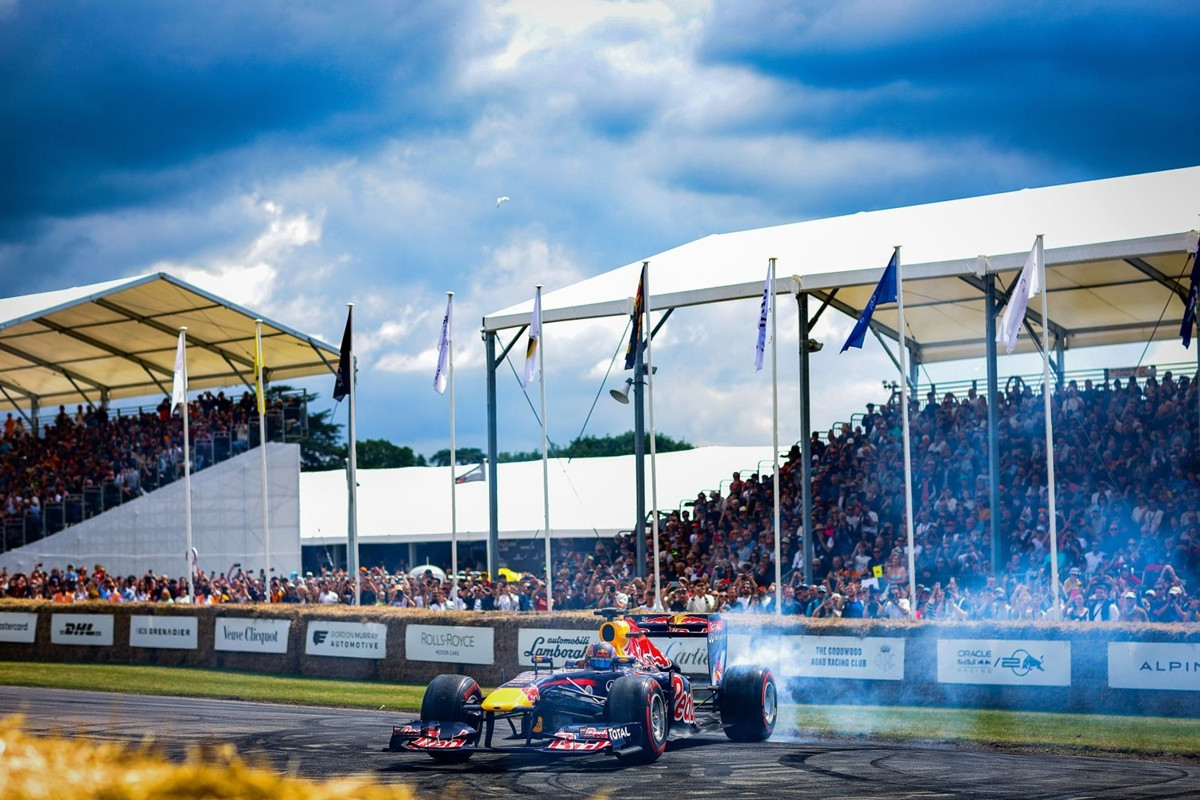 Oracle Red Bull Racing se vraća na Festival brzine Goodwood: Šampionski bolidi, hiperautomobil i...