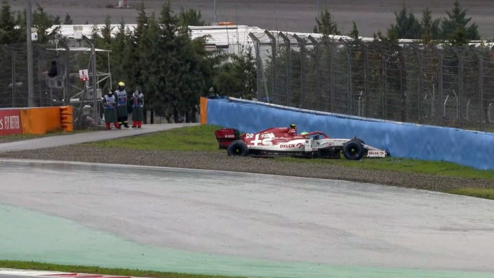 Haotične scene na zagrijavanju bolida pred Veliku nagradu Turske