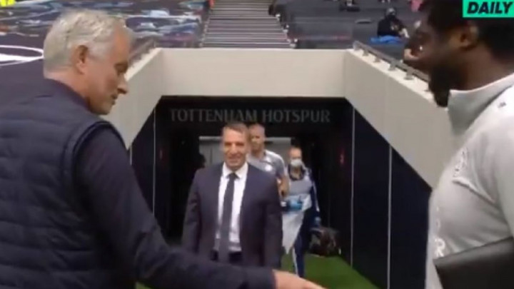 Mourinho sreo starog poznanika, kada mu je vidio stomak odmah ga počeo zezati