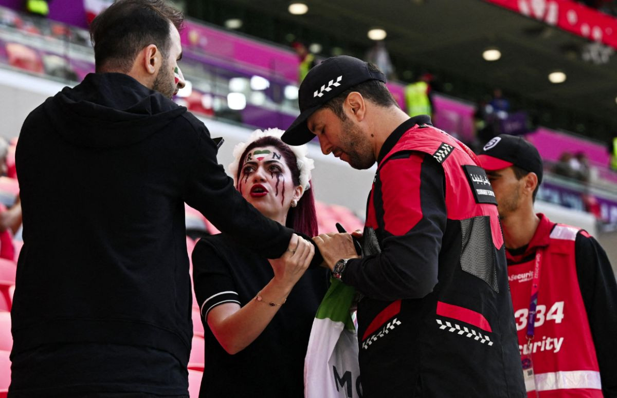 Ono što Katar radi već prelazi sve granice: Iranku s nacrtanim crnim suzama izbacili sa stadiona
