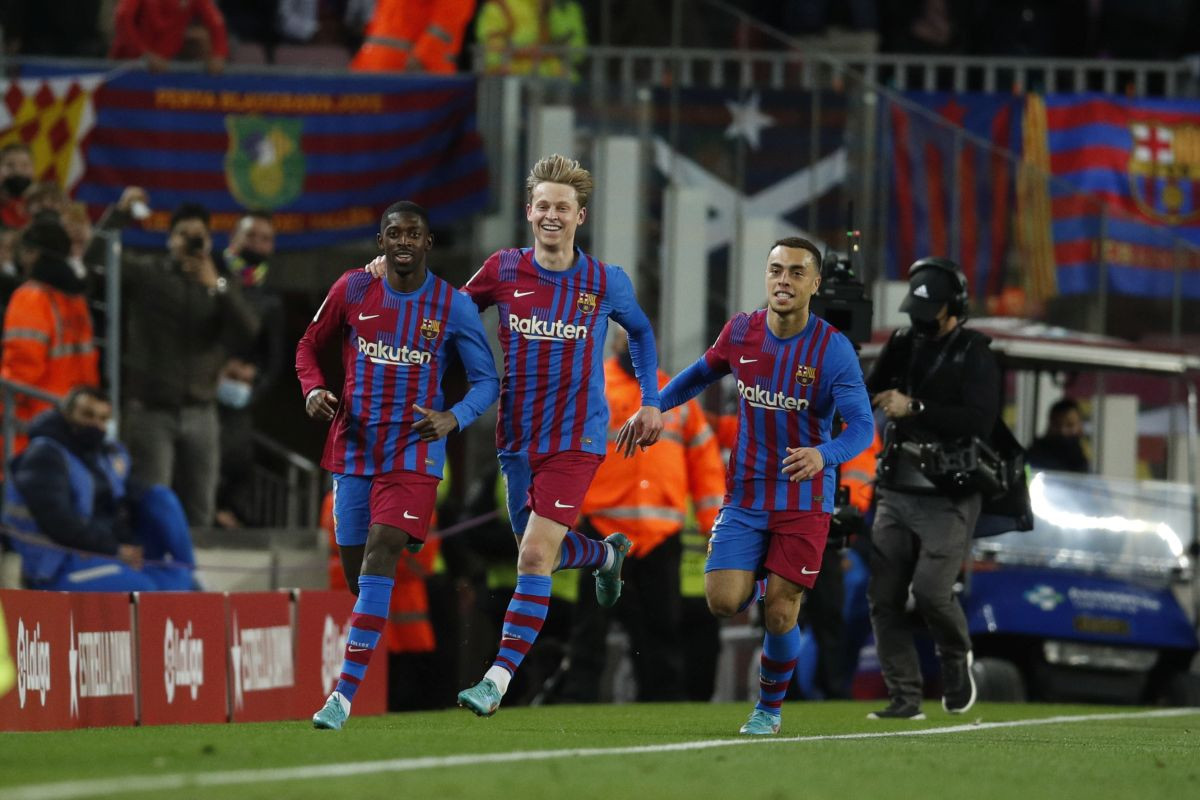 Dizajn oduševio navijače: Nike već počeo proizvoditi dresove Barcelone za novu sezonu Dizajn oduševio navijače: Nike već počeo proizvoditi dresove Barcelone za novu sezonu