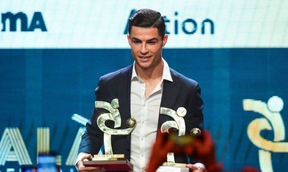 Bizaran potez: Ronaldo čekao u automobilu dok ga nisu pozvali u dvoranu da preuzme nagradu