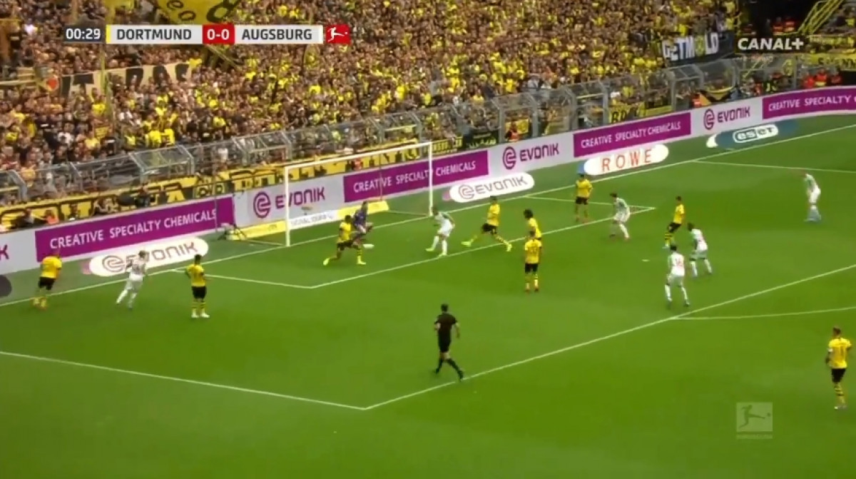 Ludi start u Dortmundu: Augsburg poveo u 30. sekundi meča, Borussia brzo izjednačila